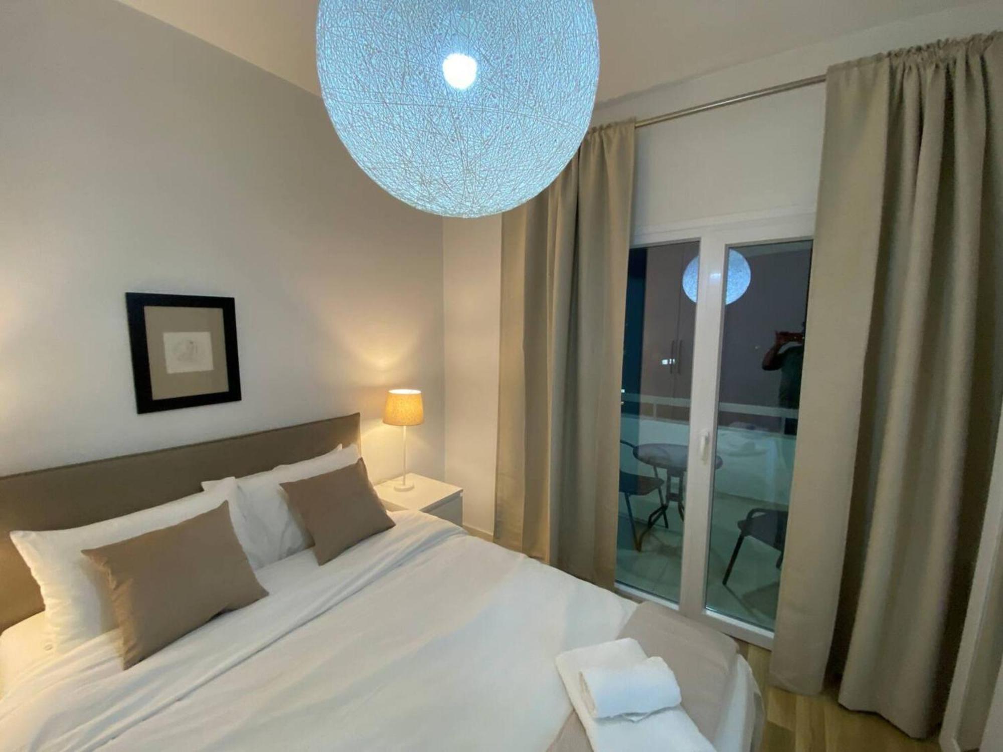 Seabreeze City Center Flats By Trulycyprus Limassol Bagian luar foto