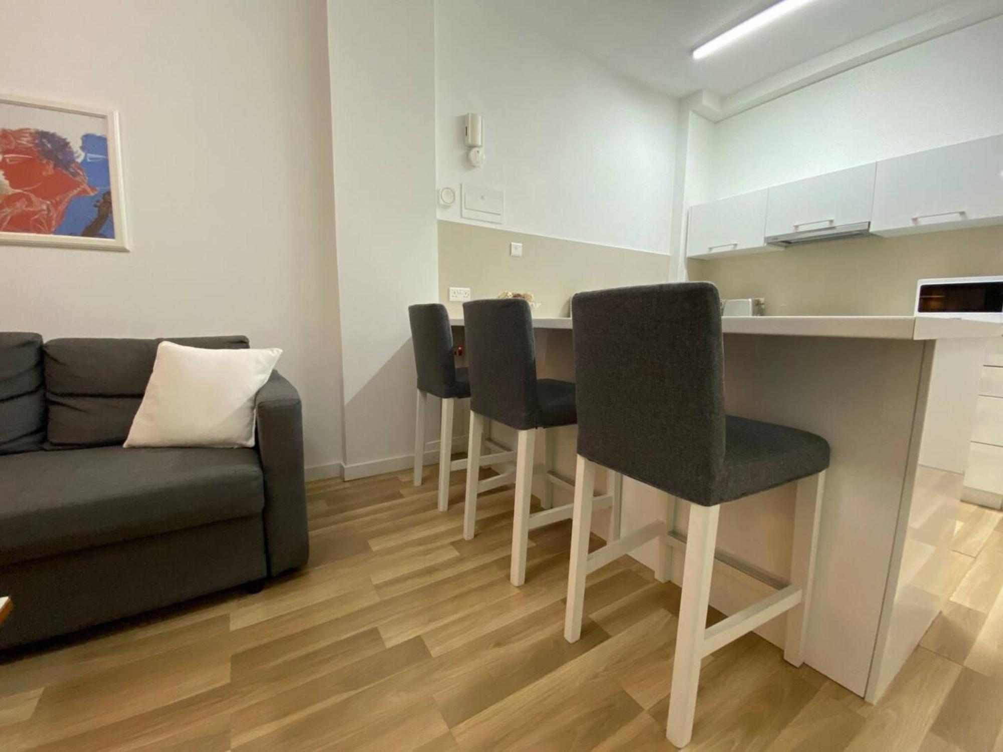 Seabreeze City Center Flats By Trulycyprus Limassol Bagian luar foto